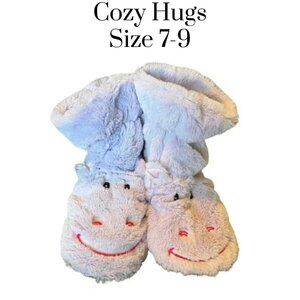 NWOT Cozy Hugs bootie plush slippers. Hot or cold, Aromatherapy, size 7-9